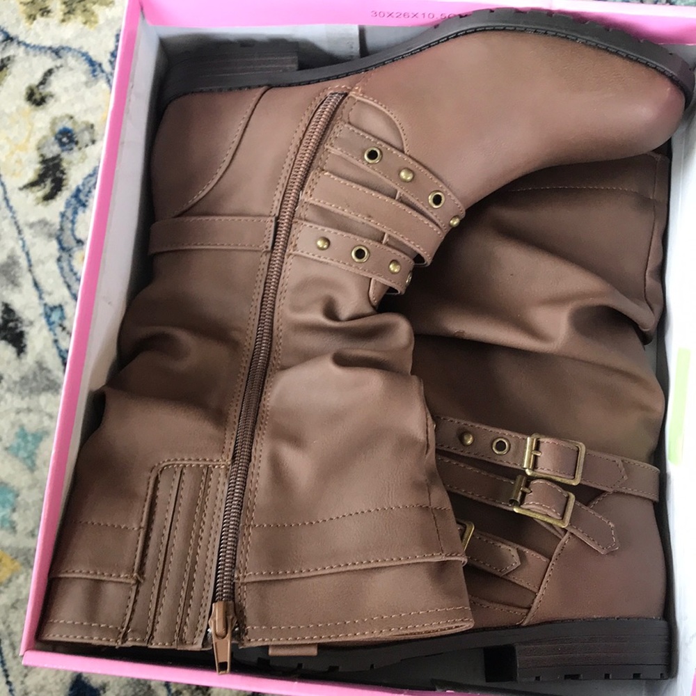 NWB XOXO Boots kids 5